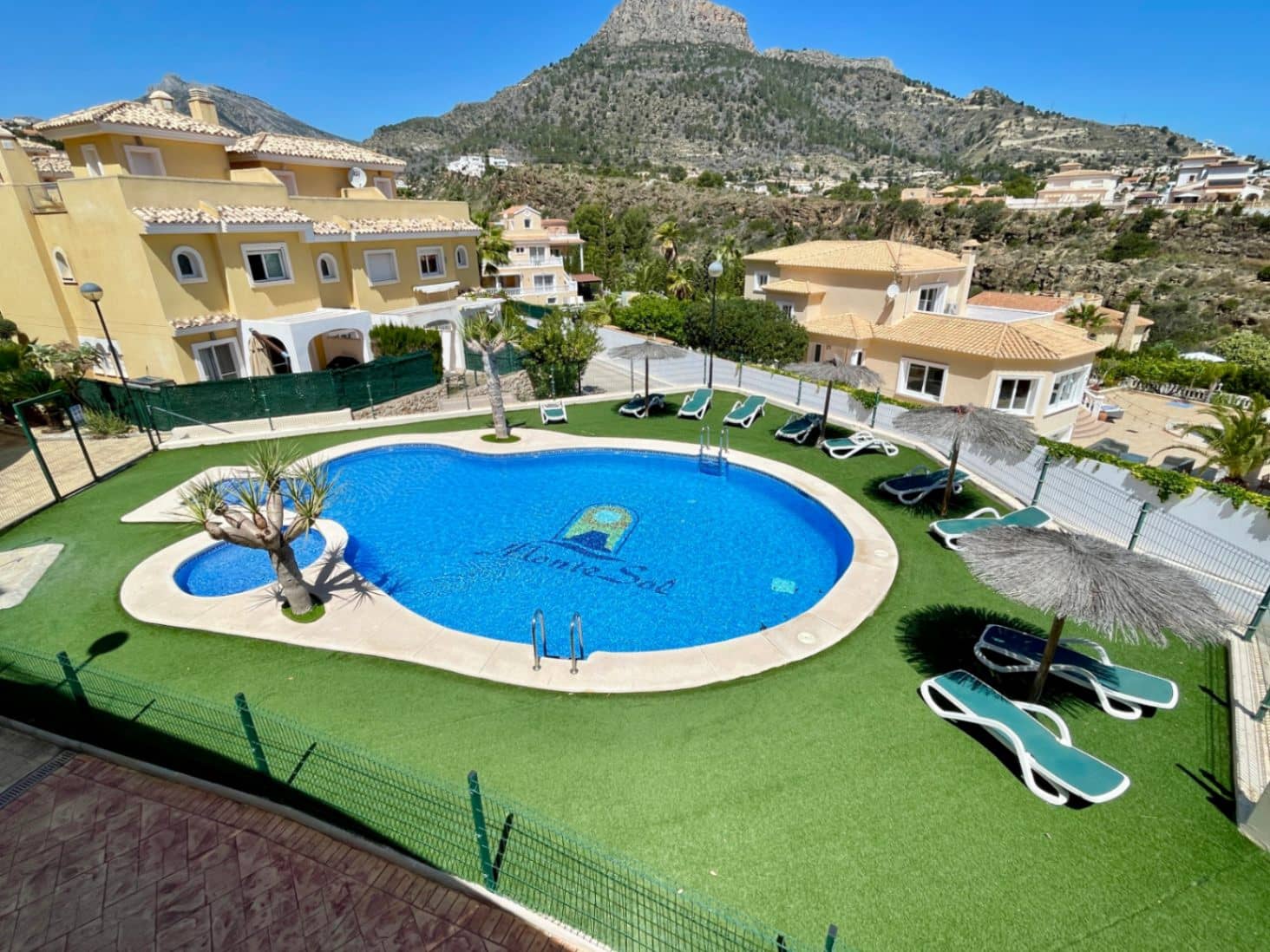 3 quarto Moradia para venda em Calpe / Calp com piscina garagem - 355 000 € (Ref: 8949841)