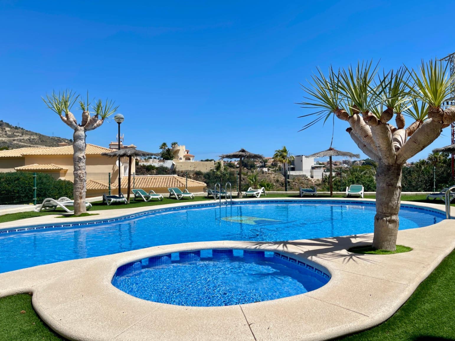 3 quarto Moradia para venda em Calpe / Calp com piscina garagem - 355 000 € (Ref: 8949841)