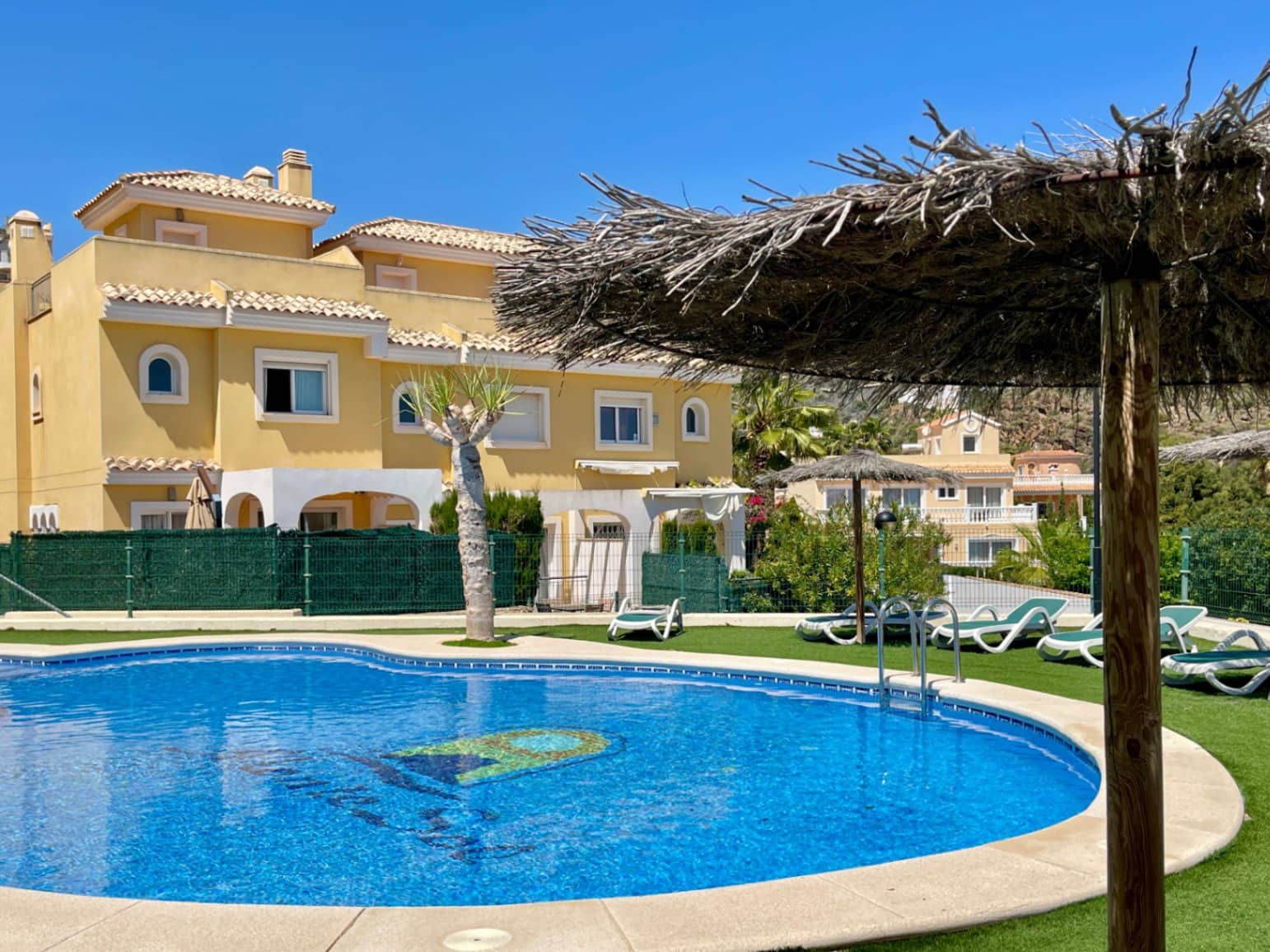 3 quarto Moradia para venda em Calpe / Calp com piscina garagem - 355 000 € (Ref: 8949841)