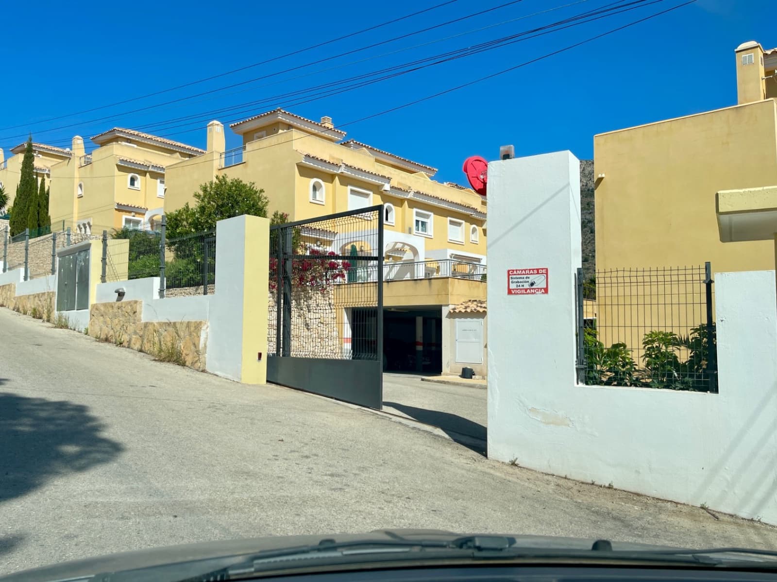 3 quarto Moradia para venda em Calpe / Calp com piscina garagem - 355 000 € (Ref: 8949841)