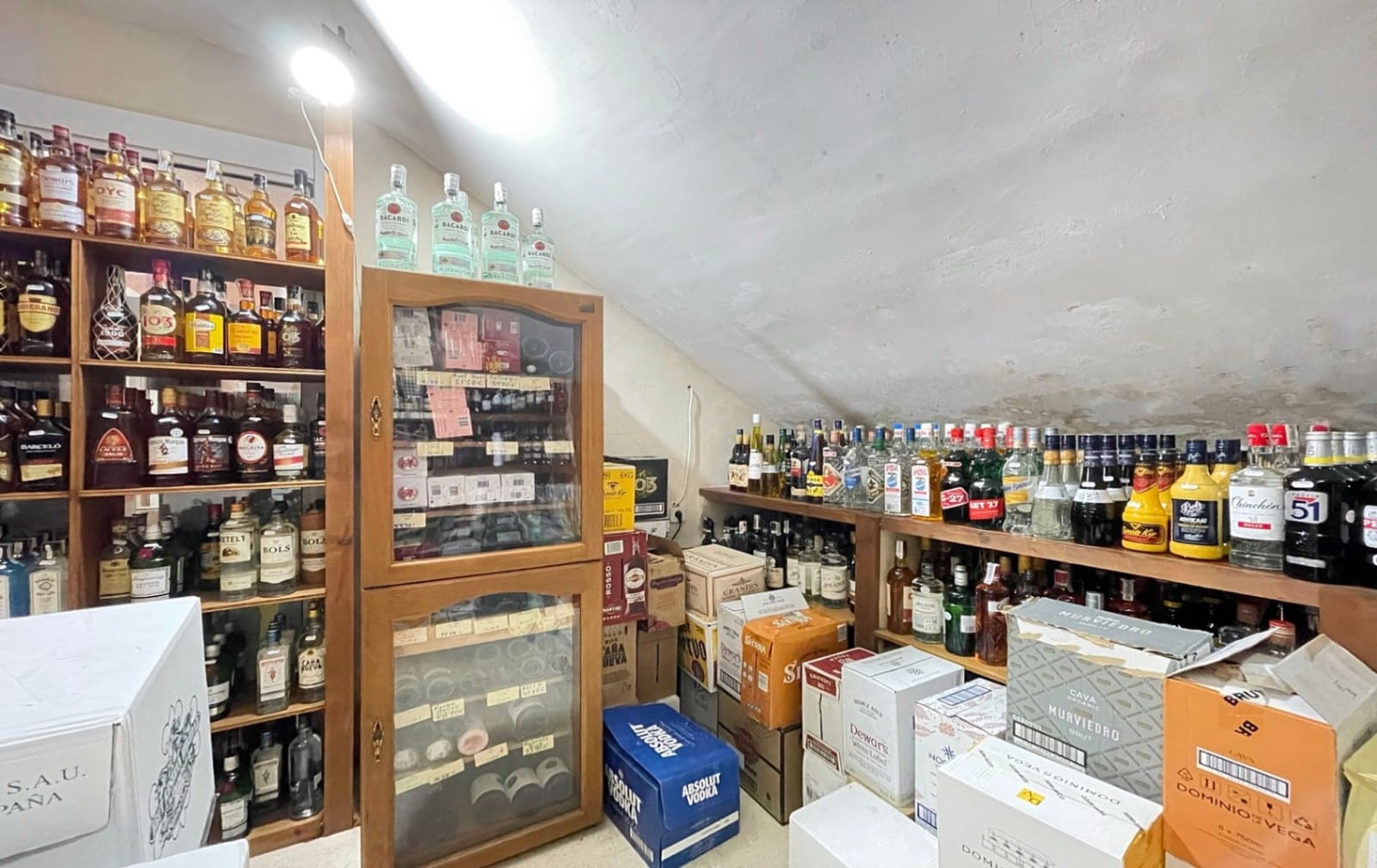 Kommersiell til salgs i Moraira med garasje - € 400 000 (Ref: 8956141)