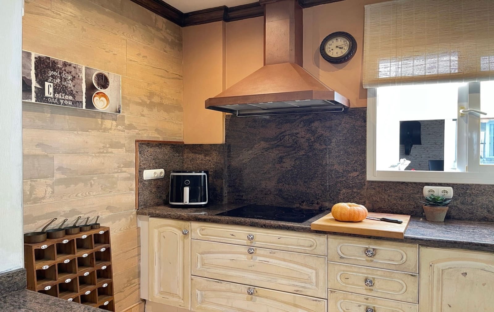 4 soveværelse Villa til salg i Senija - € 320.000 (Ref: 9009839)