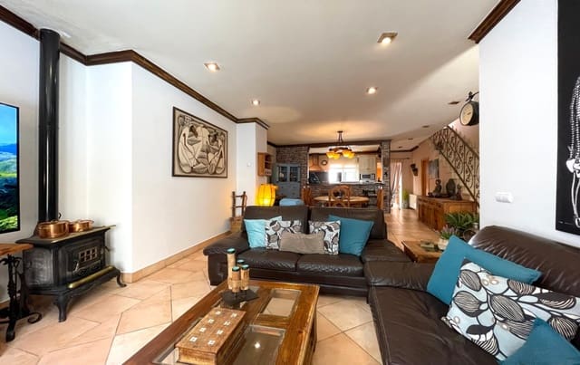 4 bedroom Villa for sale in Senija - € 320,000 (Ref: 9009839)