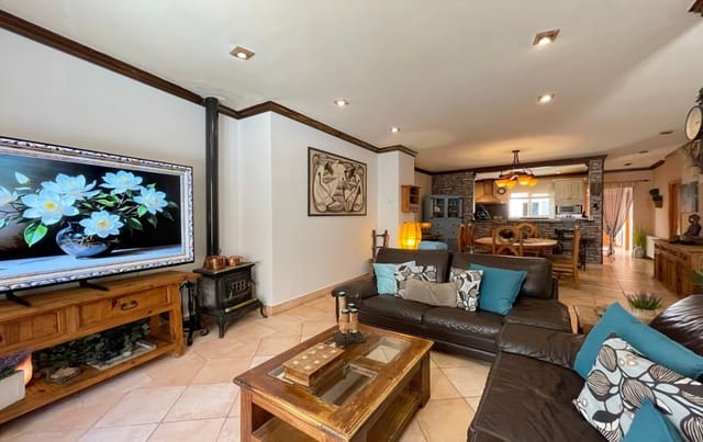 4 bedroom Villa for sale in Senija - € 320,000 (Ref: 9009839)