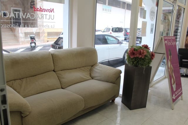 7 bedroom Commercial for sale in Calpe / Calp - € 385,000 (Ref: 9296279)