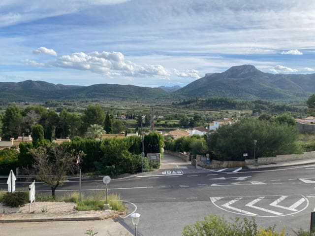 3 sypialnia Willa na sprzedaż w Alcalalí / Alcanalí z basenem garażem - 630 000 € (Ref: 9345285)