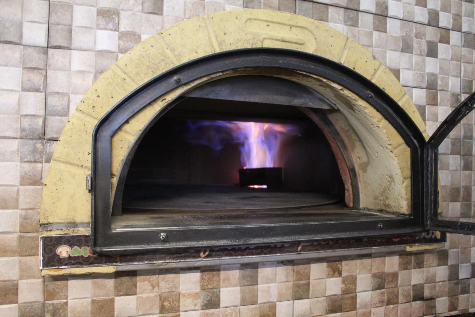 Commercial for sale in Moraira - € 150,000 (Ref: 9405773)