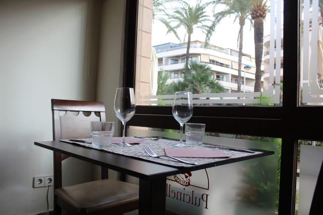 Commercial for sale in Moraira, Teulada-Moraira - € 150,000 (Ref: 9405773)