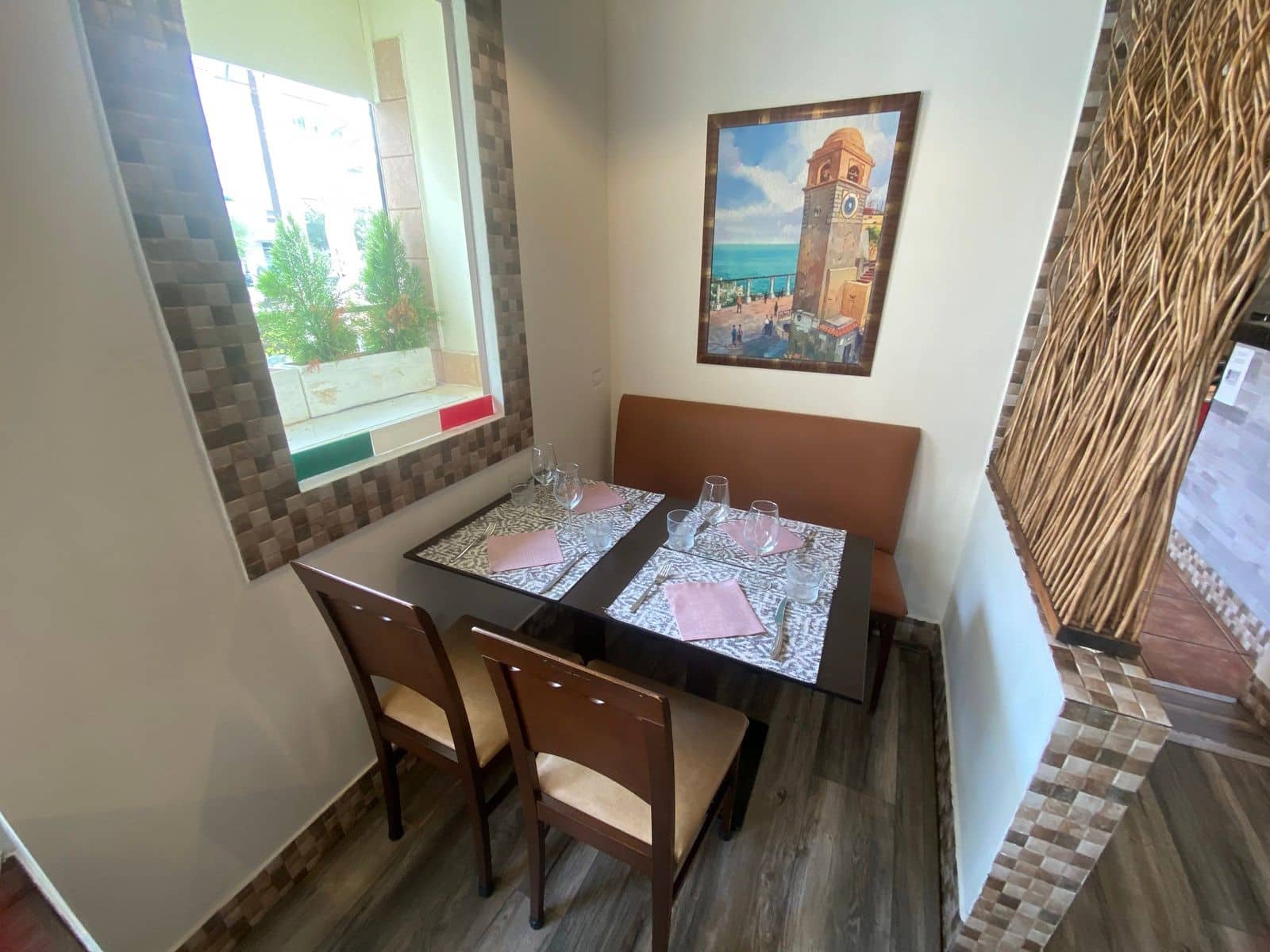 Commercial for sale in Moraira - € 150,000 (Ref: 9405773)