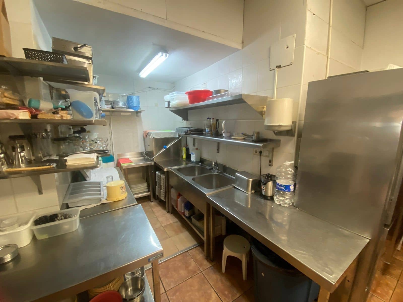 Commercial for sale in Moraira - € 150,000 (Ref: 9405773)