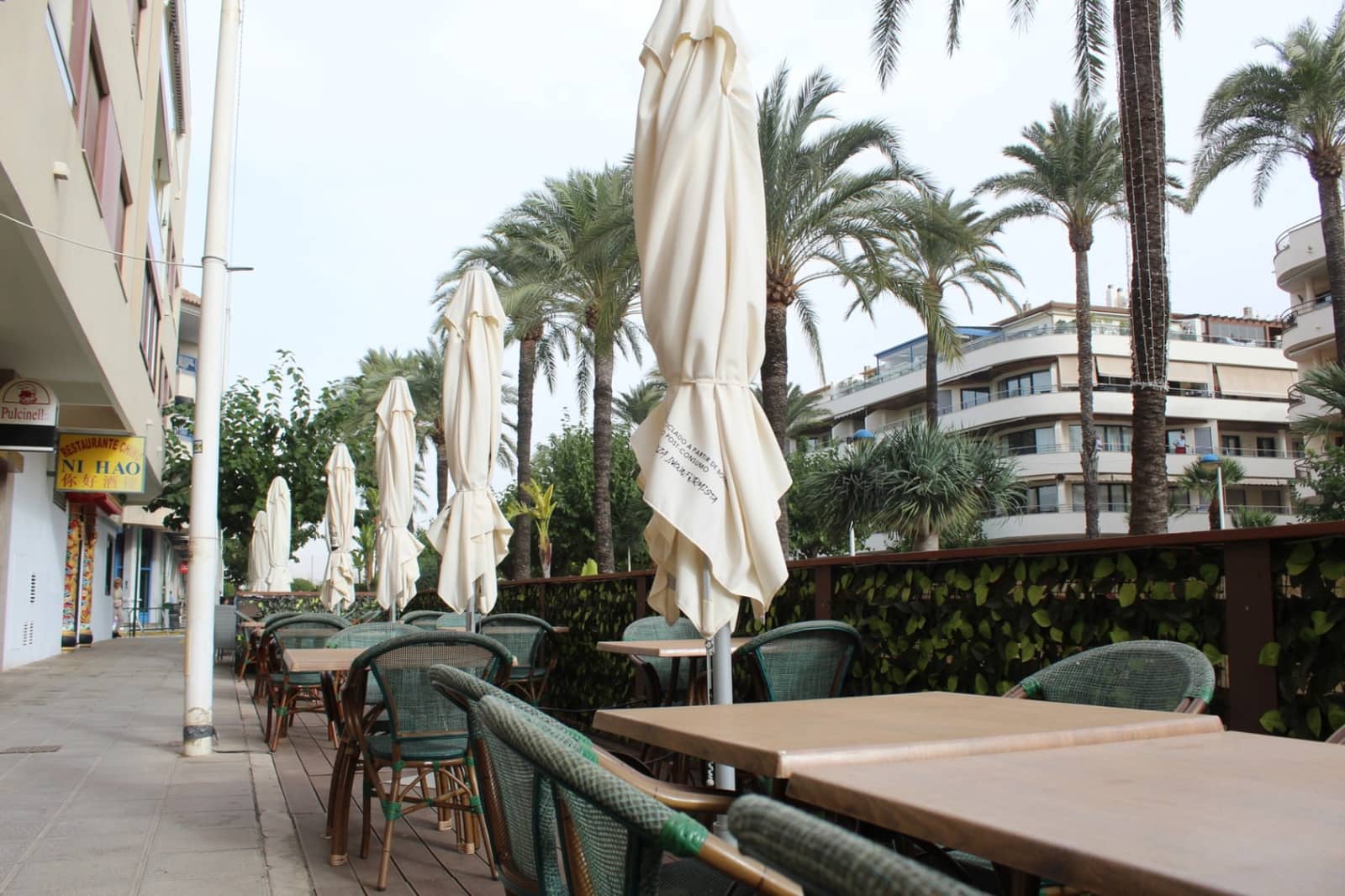 Commercial for sale in Moraira - € 150,000 (Ref: 9405773)