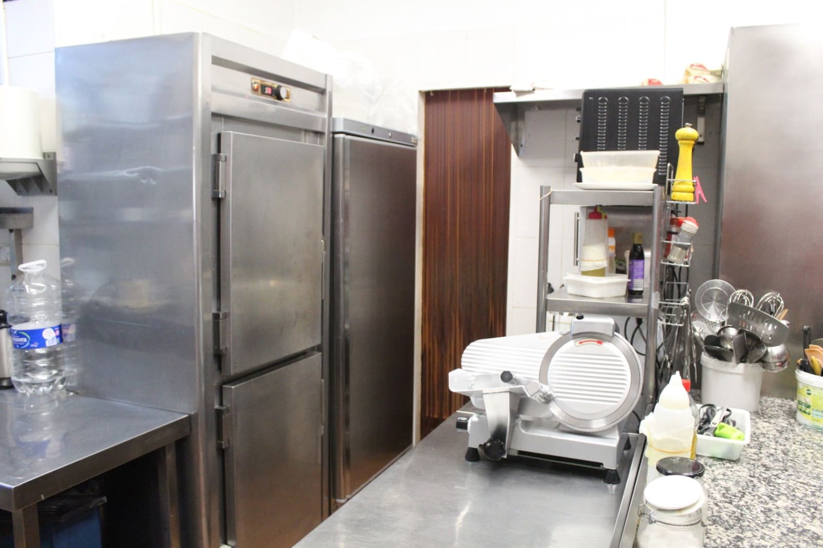 Commercial for sale in Moraira - € 150,000 (Ref: 9405773)