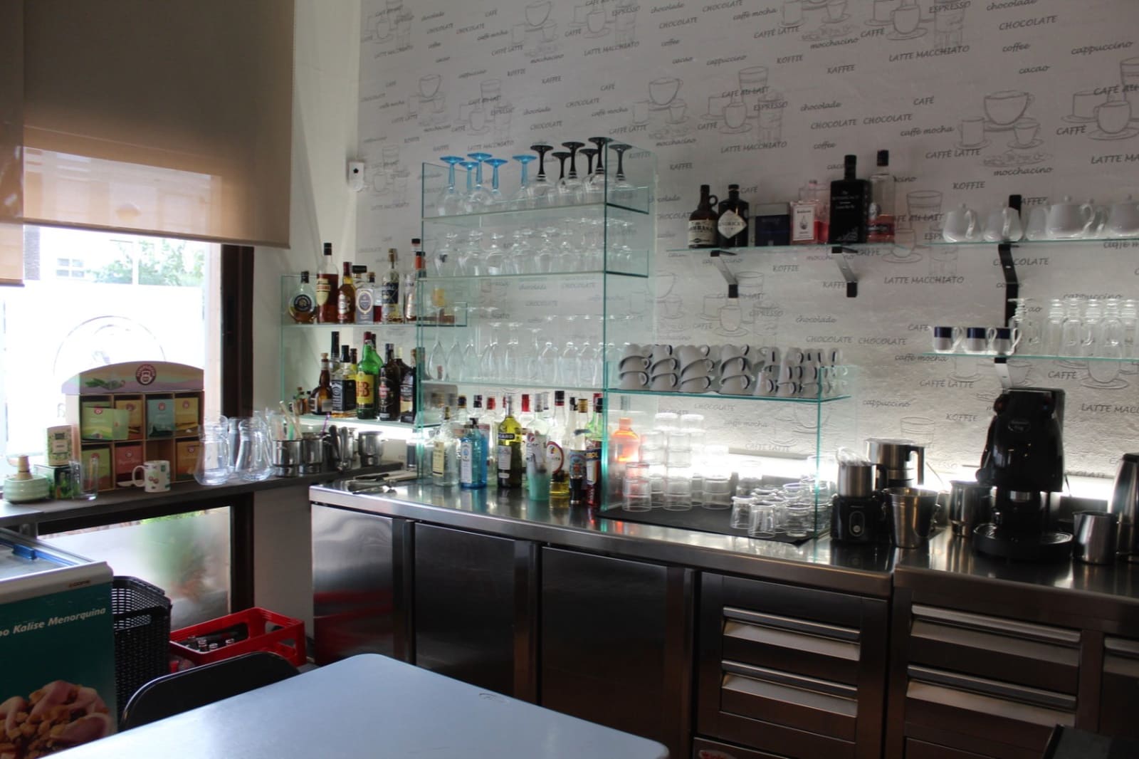 Commercial for sale in Moraira - € 150,000 (Ref: 9405773)