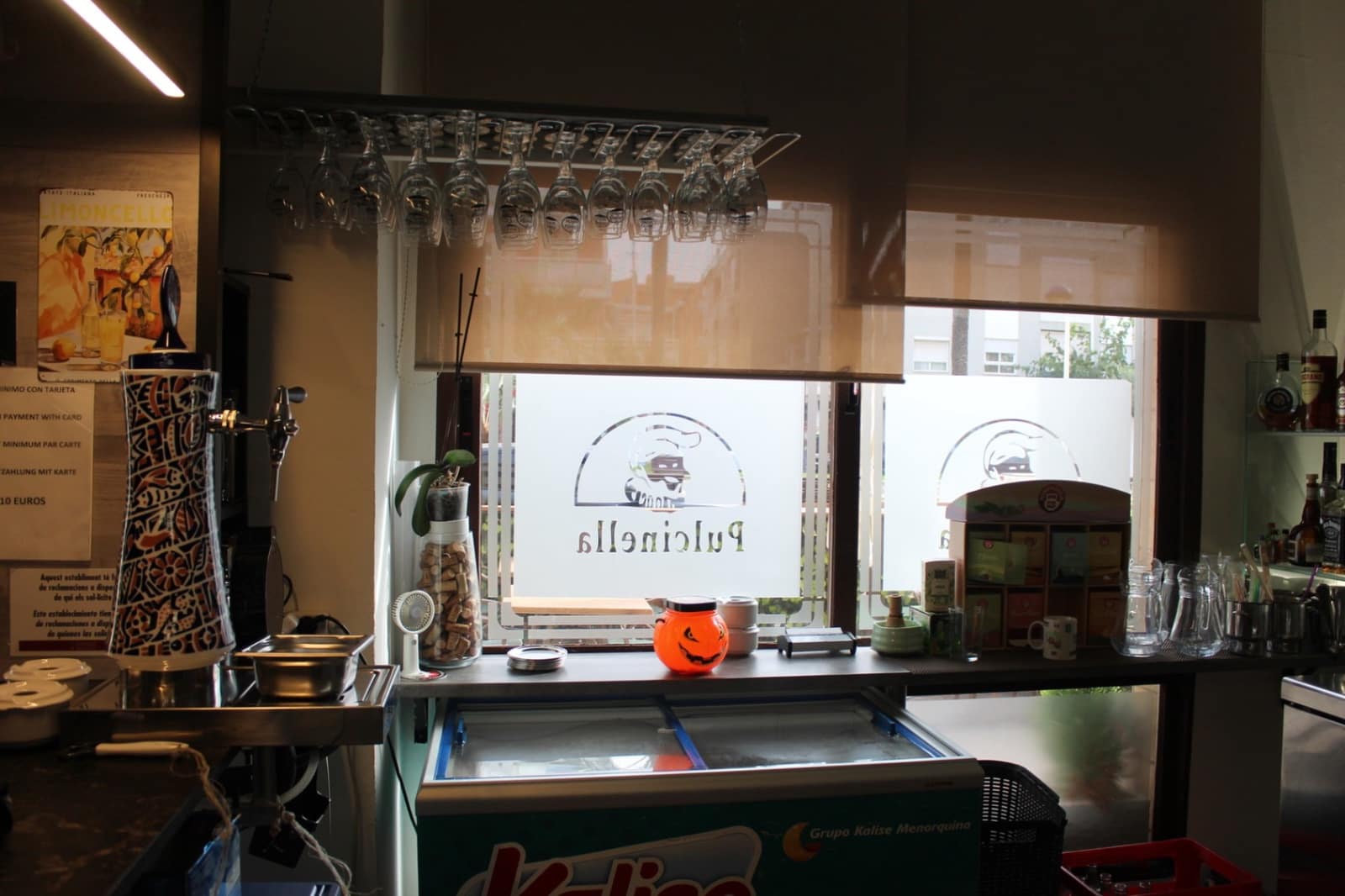 Commercial for sale in Moraira - € 150,000 (Ref: 9405773)