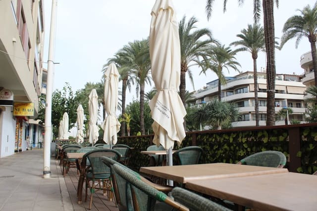 Commercial for sale in Moraira, Teulada-Moraira - € 150,000 (Ref: 9405773)