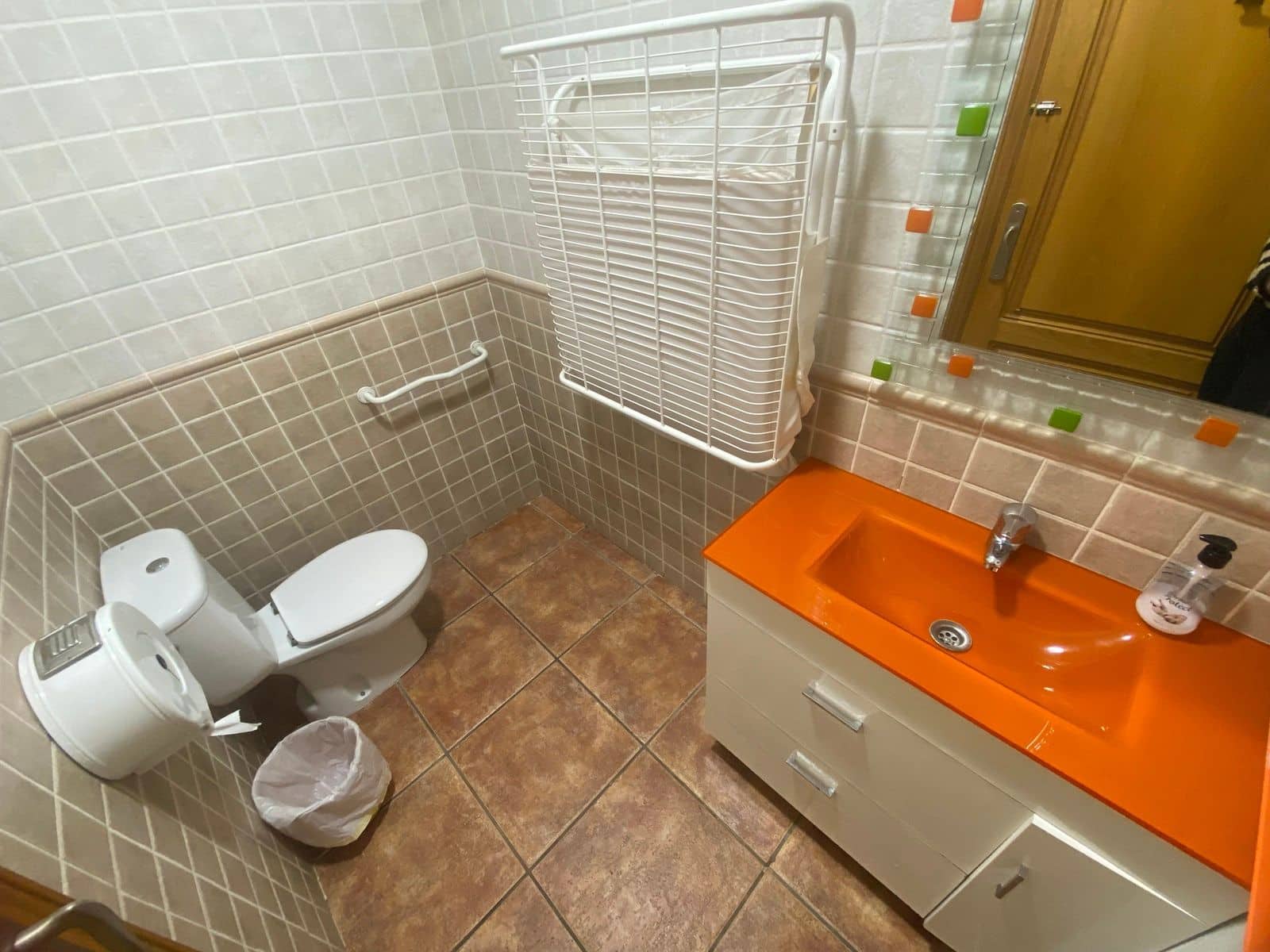 Commercial for sale in Moraira - € 150,000 (Ref: 9405773)