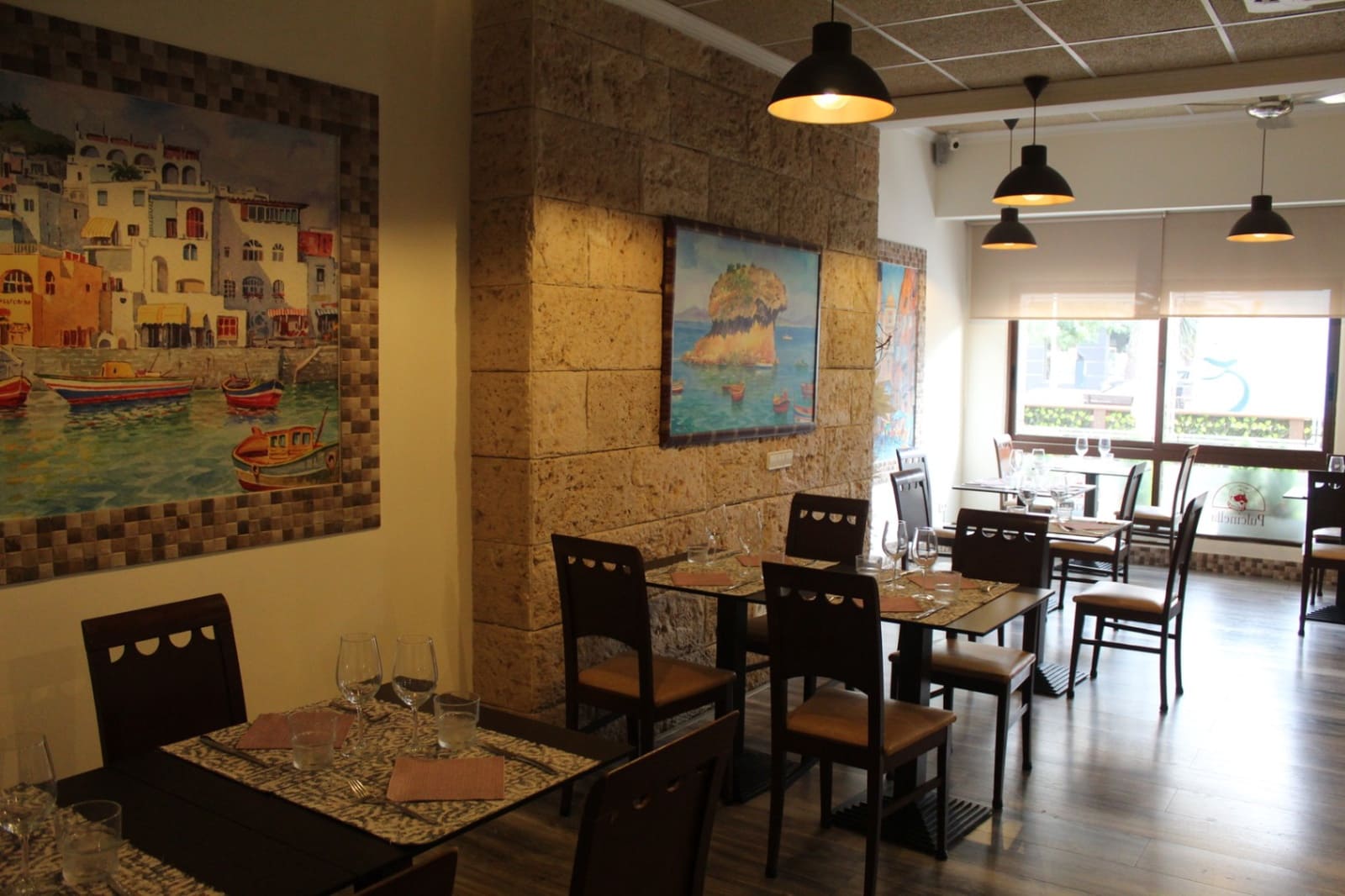 Commercial for sale in Moraira - € 150,000 (Ref: 9405773)