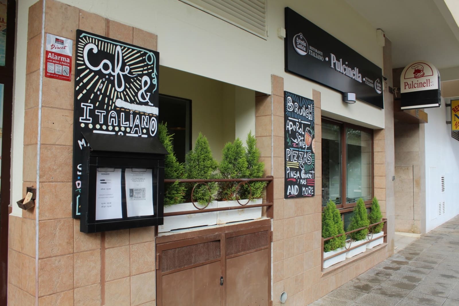 Commercial for sale in Moraira - € 150,000 (Ref: 9405773)