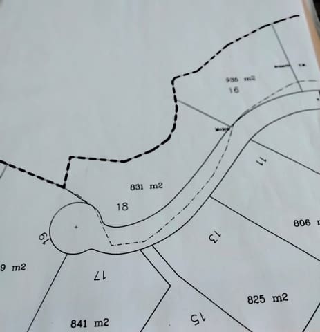 Byggegrund til salg i Teulada Pueblo, Teulada-Moraira - € 160.000 (Ref: 9547140)