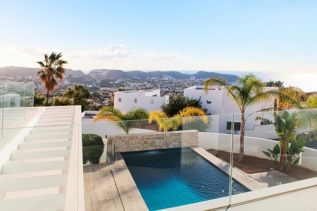 3 makuuhuone Huvila myytävänä paikassa Moraira, Teulada-Moraira mukana uima-altaan 
autotalli - 2 250 000 € (Ref: 9597165)