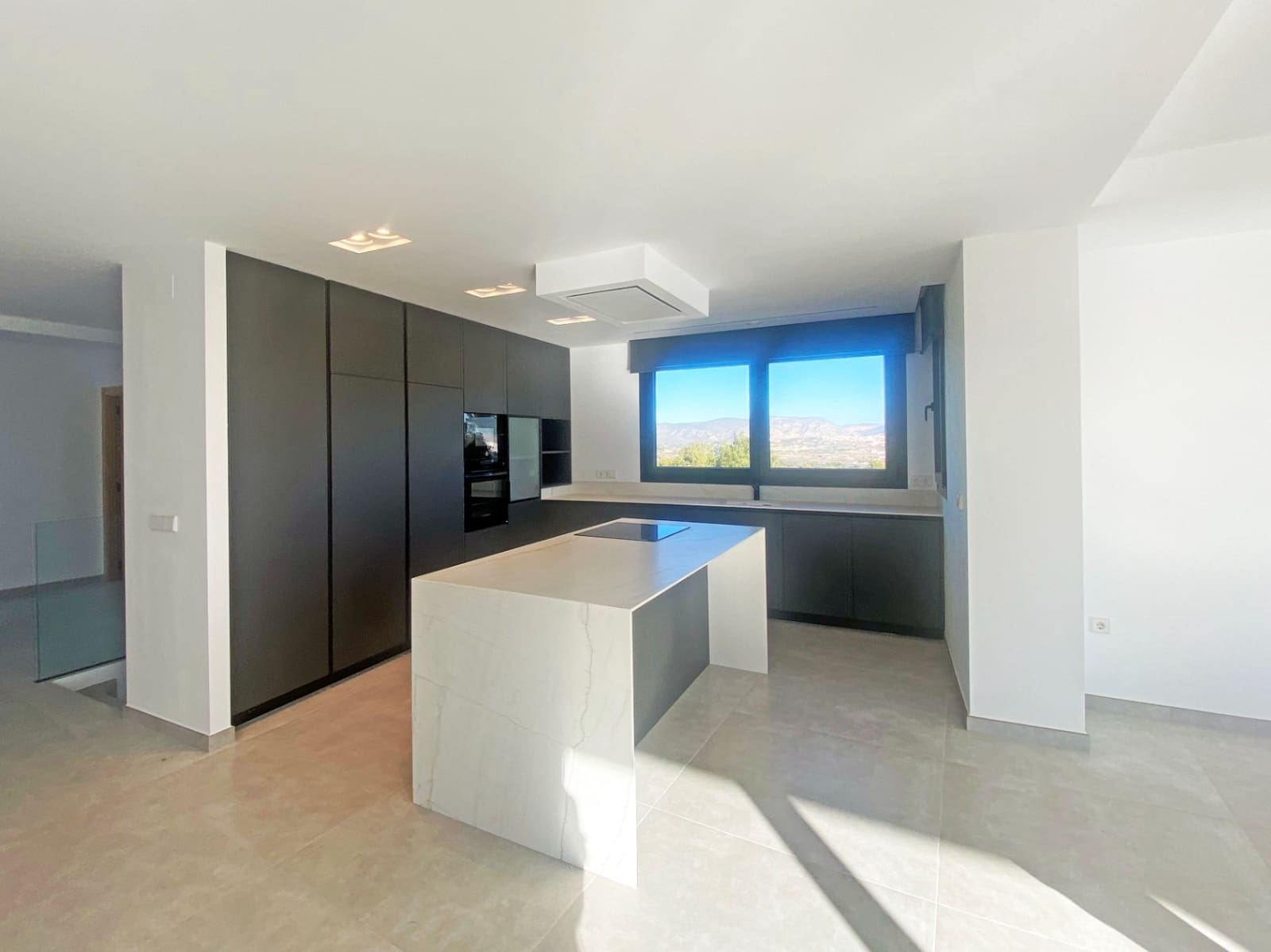 3 makuuhuone Huvila myytävänä paikassa Moraira mukana uima-altaan 
autotalli - 2 250 000 € (Ref: 9597165)