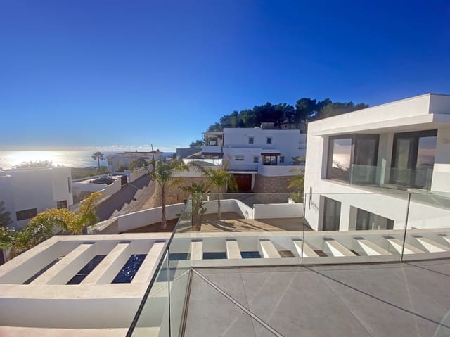 3 makuuhuone Huvila myytävänä paikassa Moraira, Teulada-Moraira mukana uima-altaan 
autotalli - 2 250 000 € (Ref: 9597165)