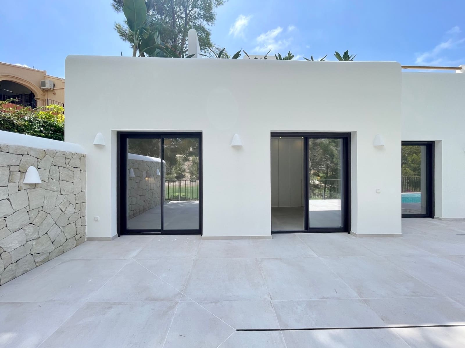 3 soverom Villa til salgs i Benissa med svømmebasseng garasje - € 1 095 000 (Ref: 9611908)