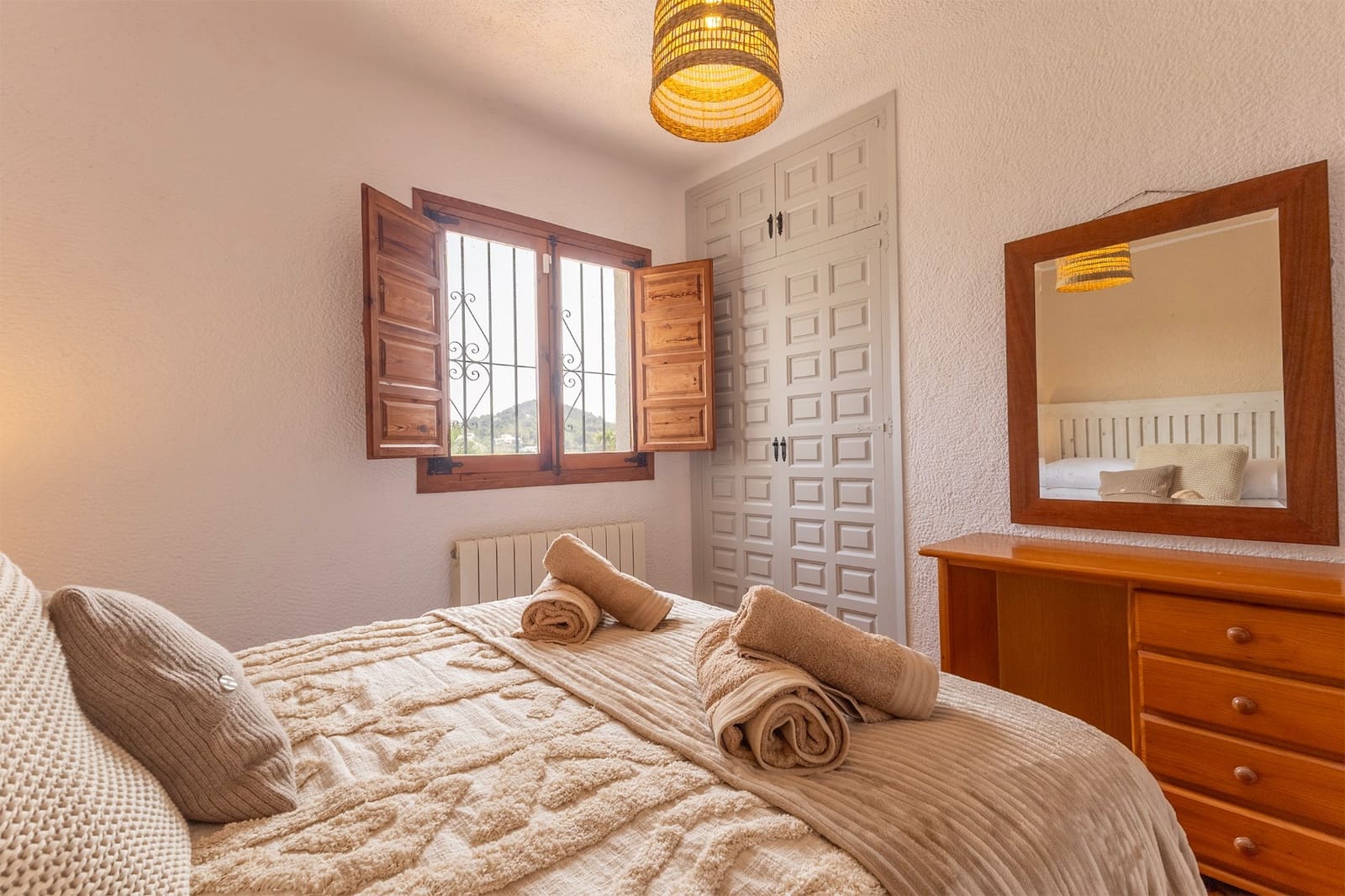 4 bedroom Villa for sale in Javea / Xabia with pool - € 650,000 (Ref: 9723880)