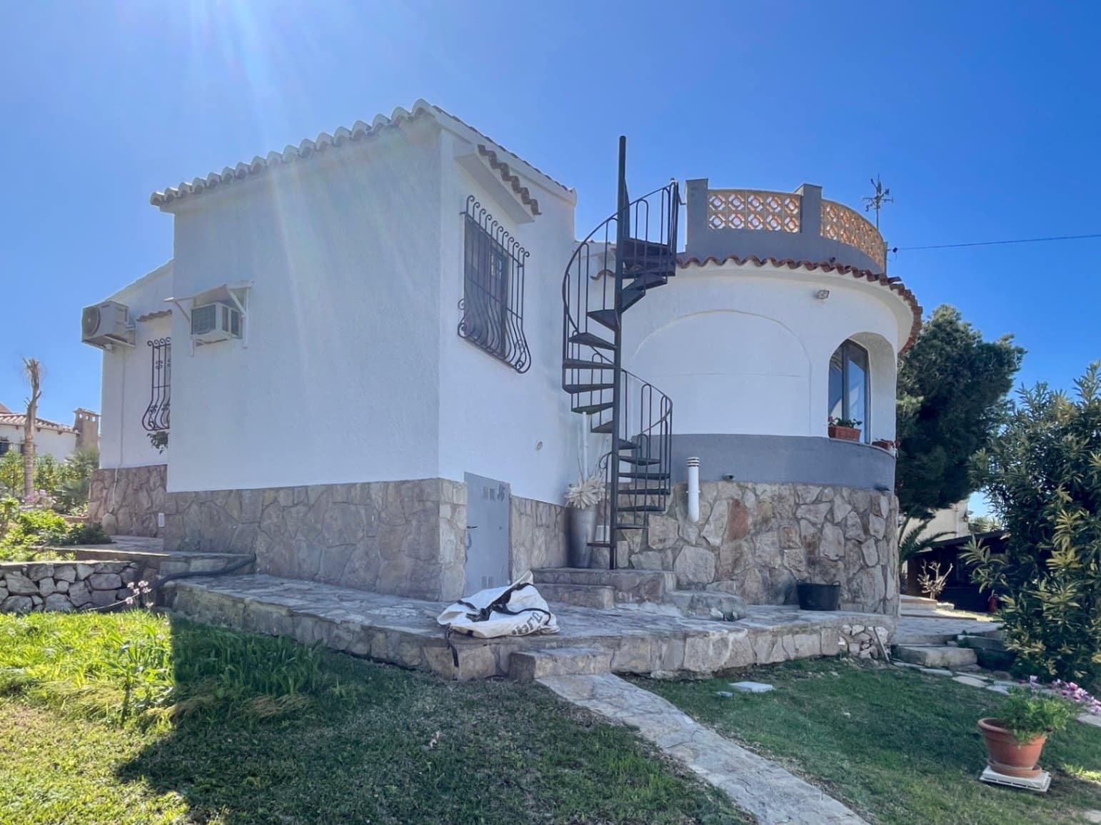 2 sovrum Villa till salu i Javea / Xabia med pool garage - 995 000 € (Ref: 9776947)