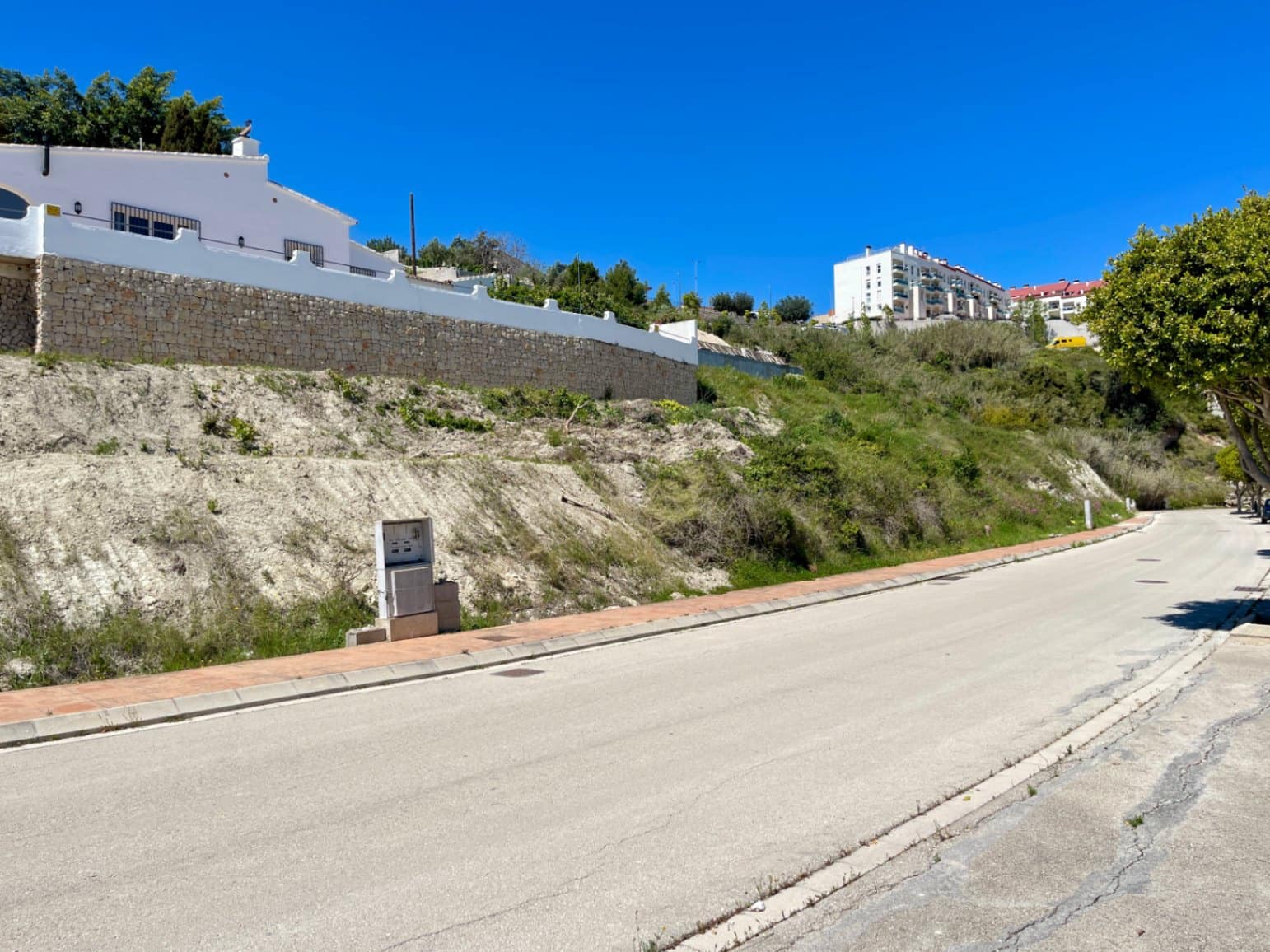 Building Plot for sale in Benissa - € 130,000 (Ref: 9781409)