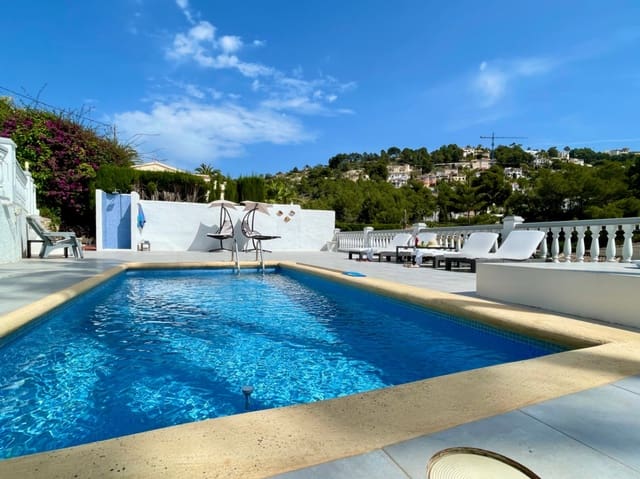 4 quarto Moradia para venda em Benissa com piscina garagem - 550 000 € (Ref: 9795525)