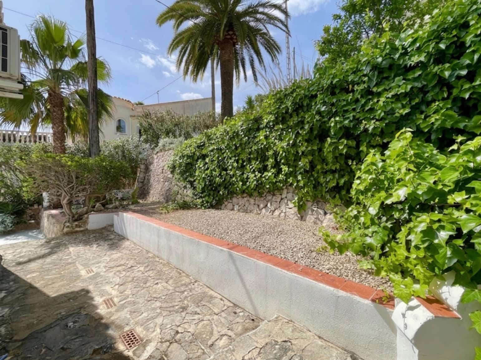 4 quarto Moradia para venda em Benissa com piscina garagem - 550 000 € (Ref: 9795525)