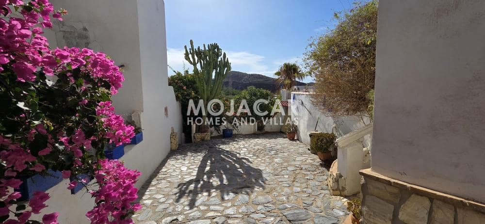 4 bedroom Villa for sale in Mojacar with pool garage - € 349,950 (Ref: 10078826)