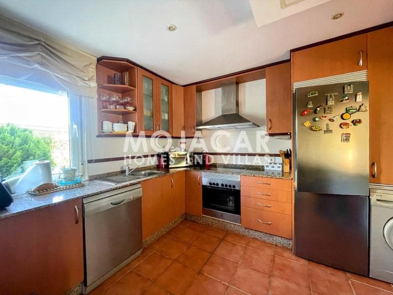 3 makuuhuone Paritalo myytävänä paikassa Vera mukana uima-altaan 
autotalli - 249 000 € (Ref: 10078967)