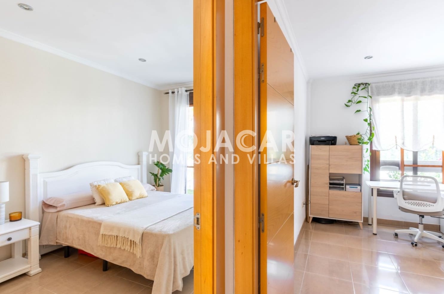 Dom blizniak na sprzedaż w Vera z garażem - 325 000 € (Ref: 9015076)