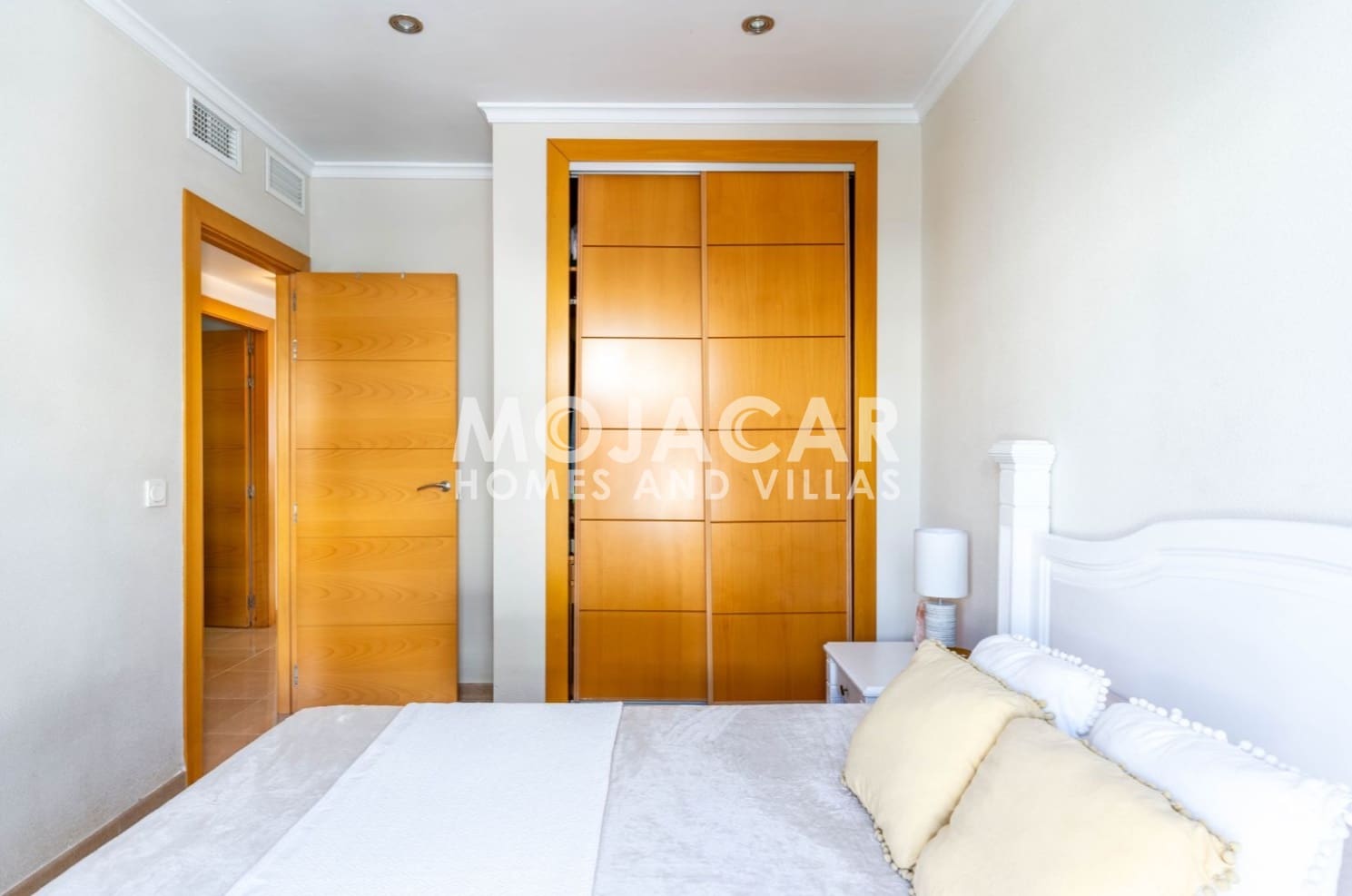 Dom blizniak na sprzedaż w Vera z garażem - 325 000 € (Ref: 9015076)