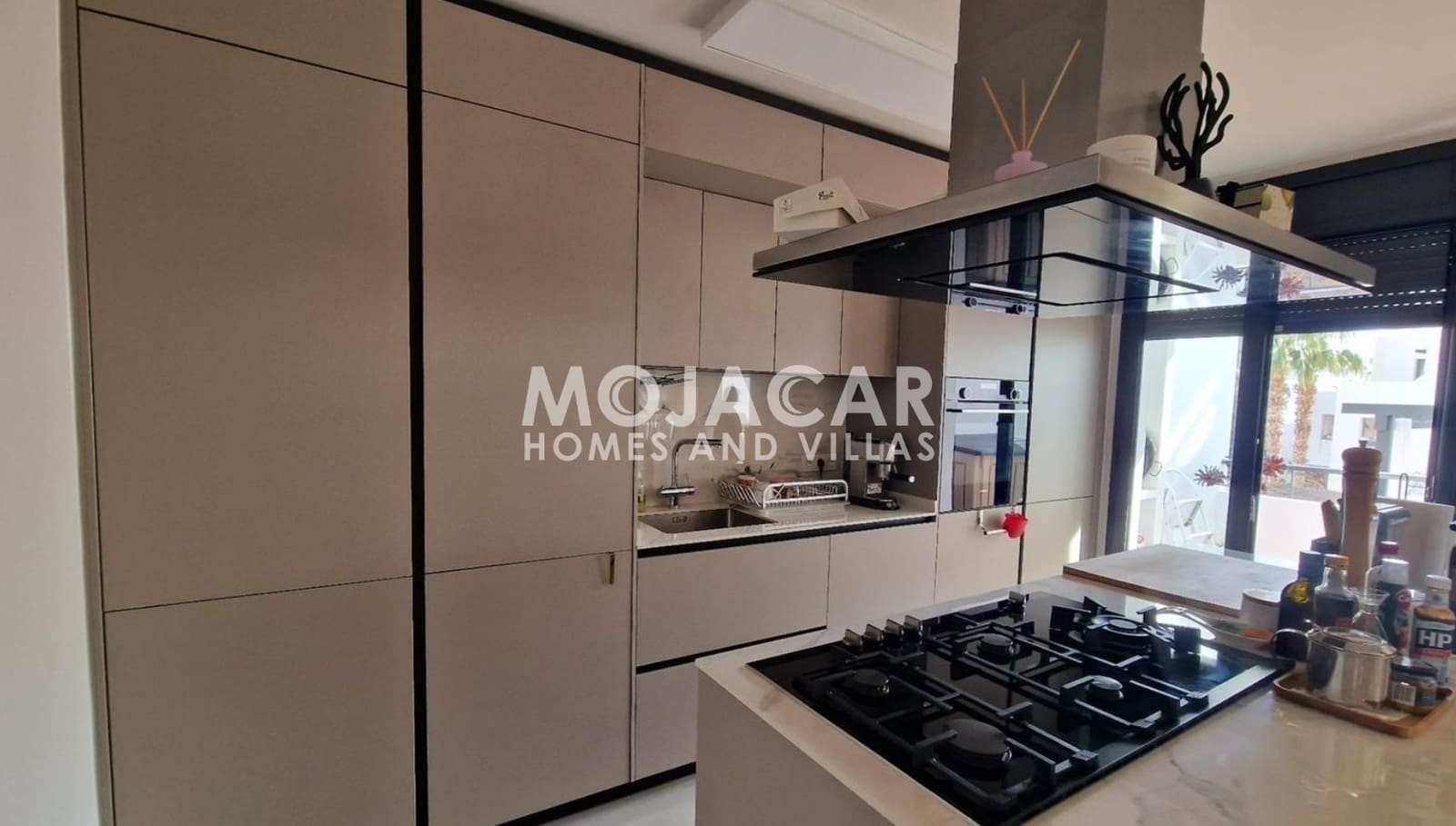 2 soverom Leilighet til salgs i Mojacar med svømmebasseng garasje - € 299 000 (Ref: 9158623)