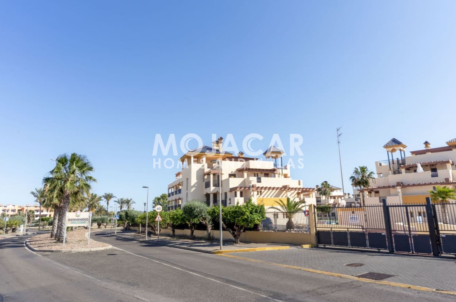 2 soverom Leilighet til salgs i Vera med svømmebasseng garasje - € 240 000 (Ref: 9176676)