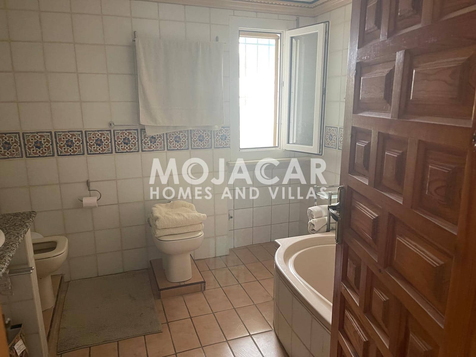 10 sypialnia Finka/Dom wiejski na sprzedaż w Mojacar z basenem garażem - 699 000 € (Ref: 9363119)