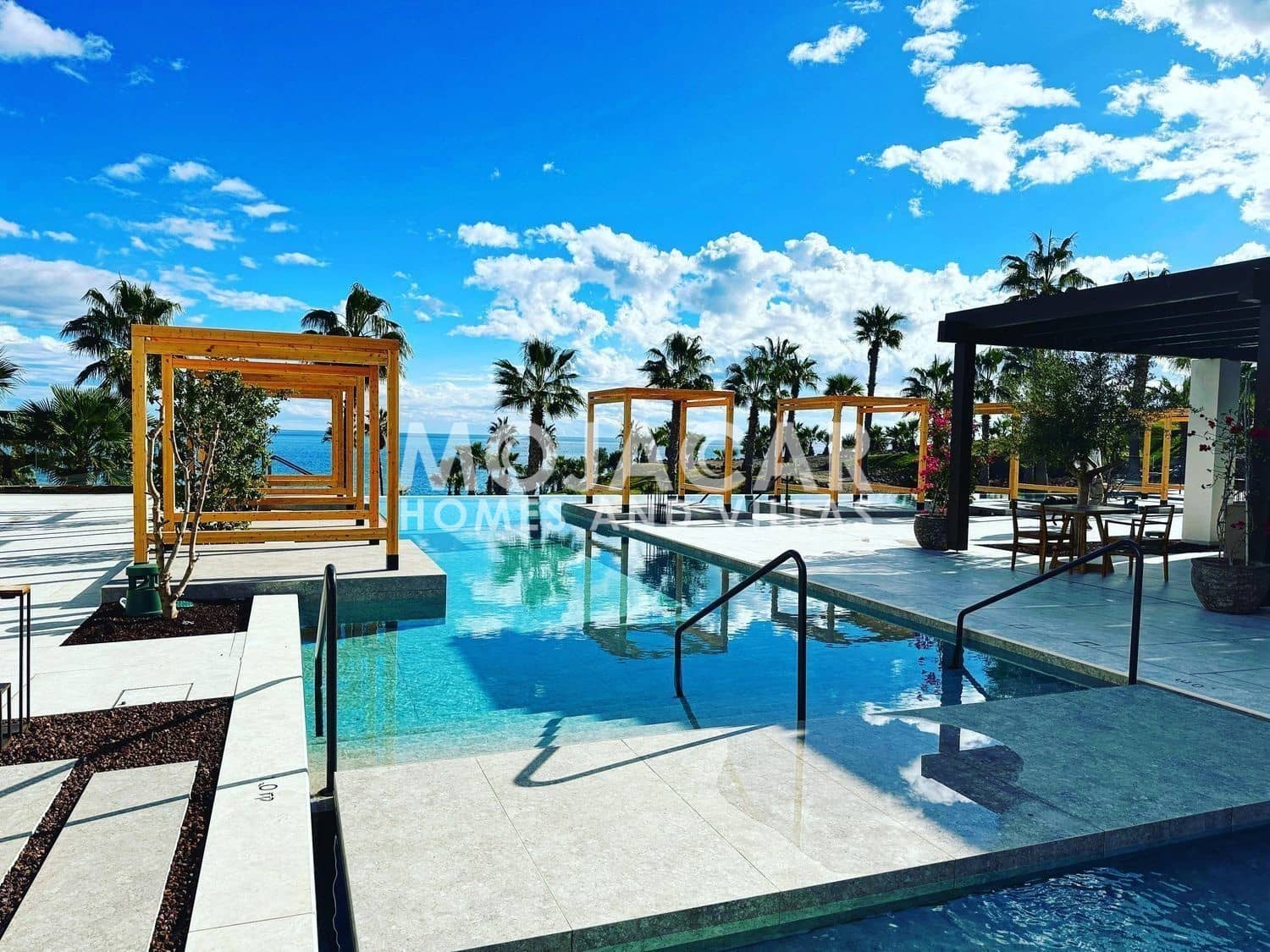 2 sovrum Lägenhet att hyra i Mojacar med pool garage - 1 350 € (Ref: 9378088)