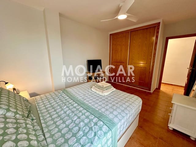 2 slaapkamer Appartement voor vakantieverhuur in Mojácar met zwembad garage - € 380 (Ref: 9383187)