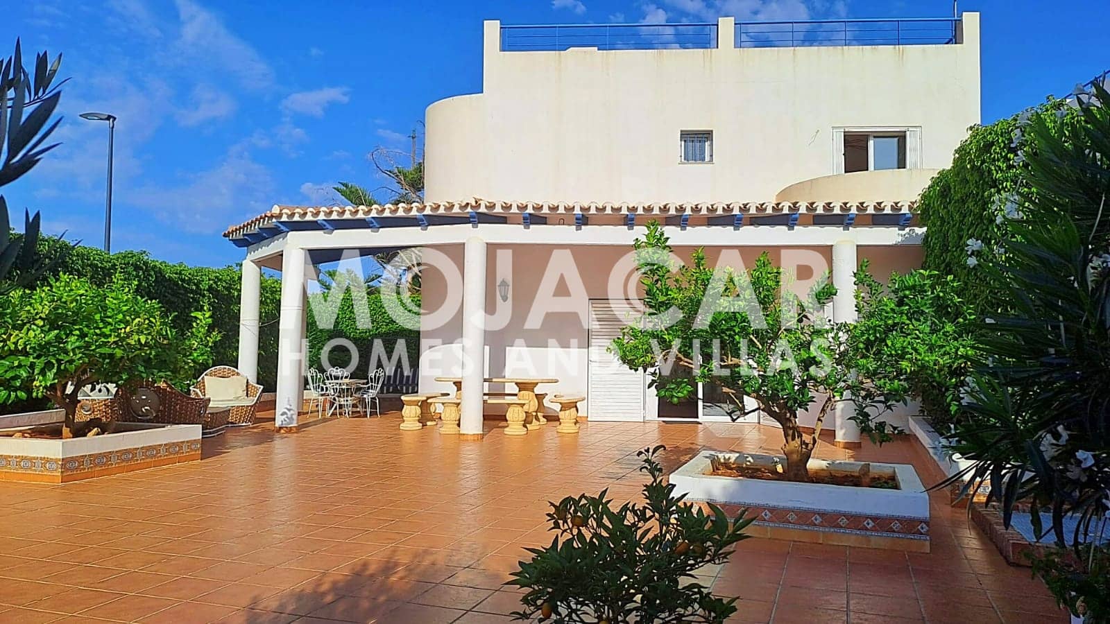 4 slaapkamer Villa voor vakantieverhuur in Mojacar met zwembad garage - € 980 (Ref: 9383188)