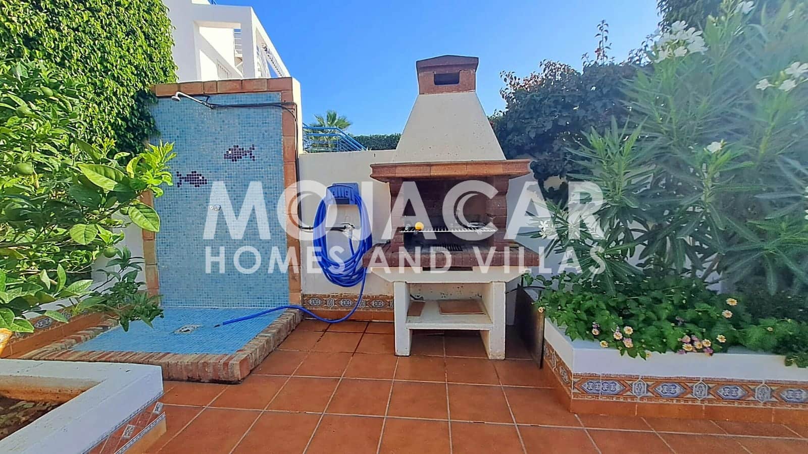 4 slaapkamer Villa voor vakantieverhuur in Mojacar met zwembad garage - € 980 (Ref: 9383188)