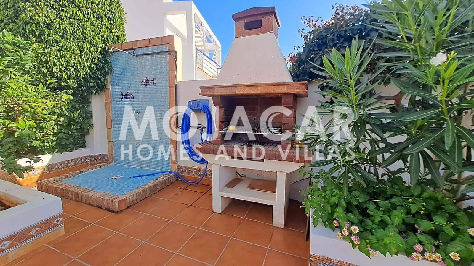 4 slaapkamer Villa voor vakantieverhuur in Mojacar met zwembad garage - € 980 (Ref: 9383188)