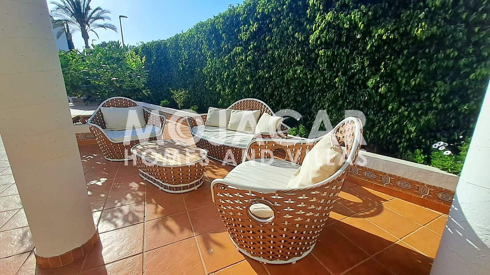 4 slaapkamer Villa voor vakantieverhuur in Mojacar met zwembad garage - € 980 (Ref: 9383188)