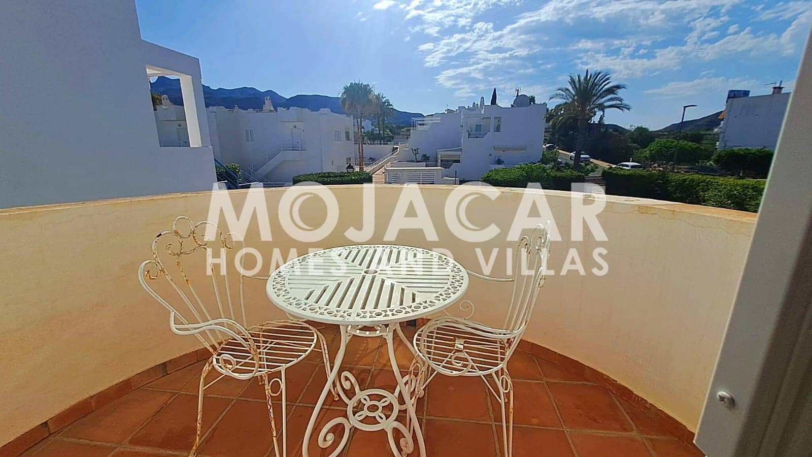 4 slaapkamer Villa voor vakantieverhuur in Mojacar met zwembad garage - € 980 (Ref: 9383188)