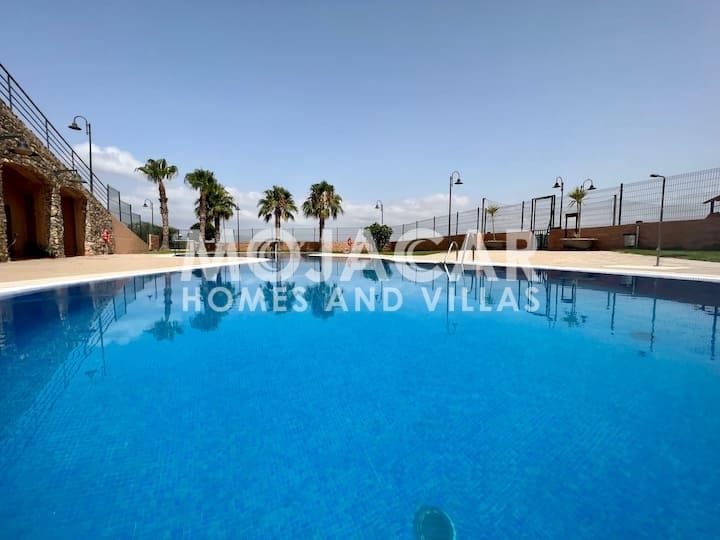 Appartement de 2 chambres de location de vacances à Mojacar avec piscine garage - 480 € (Ref: 9383190)