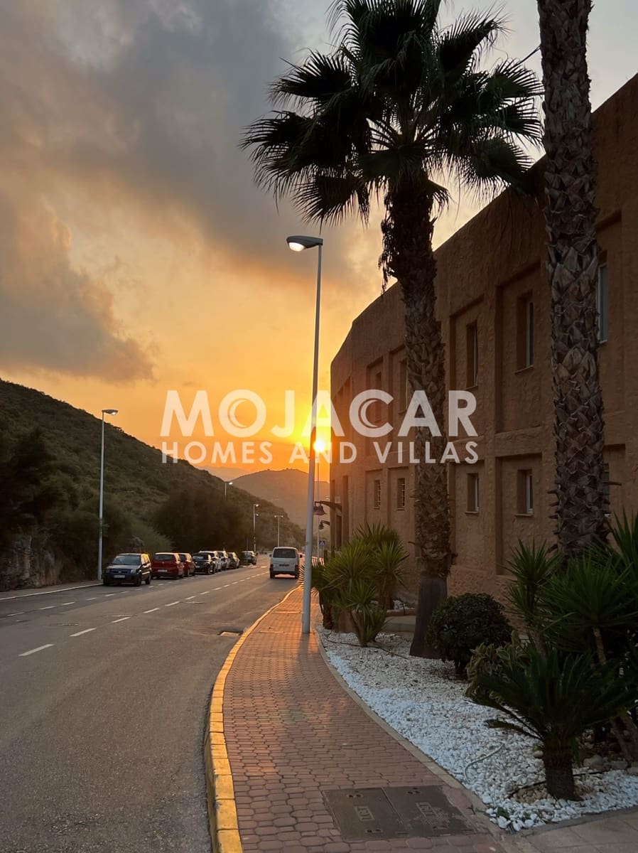 Appartement de 2 chambres de location de vacances à Mojacar avec piscine garage - 480 € (Ref: 9383190)