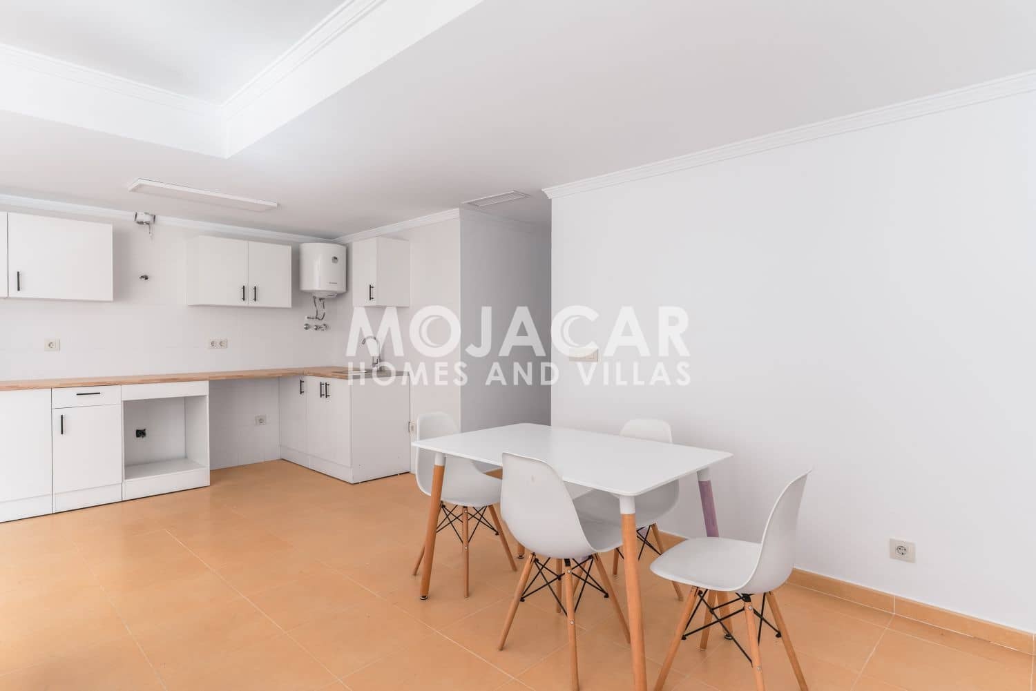 Apartamento de 2 habitaciones en Turre en venta con piscina garaje - 108.000 € (Ref: 9499547)