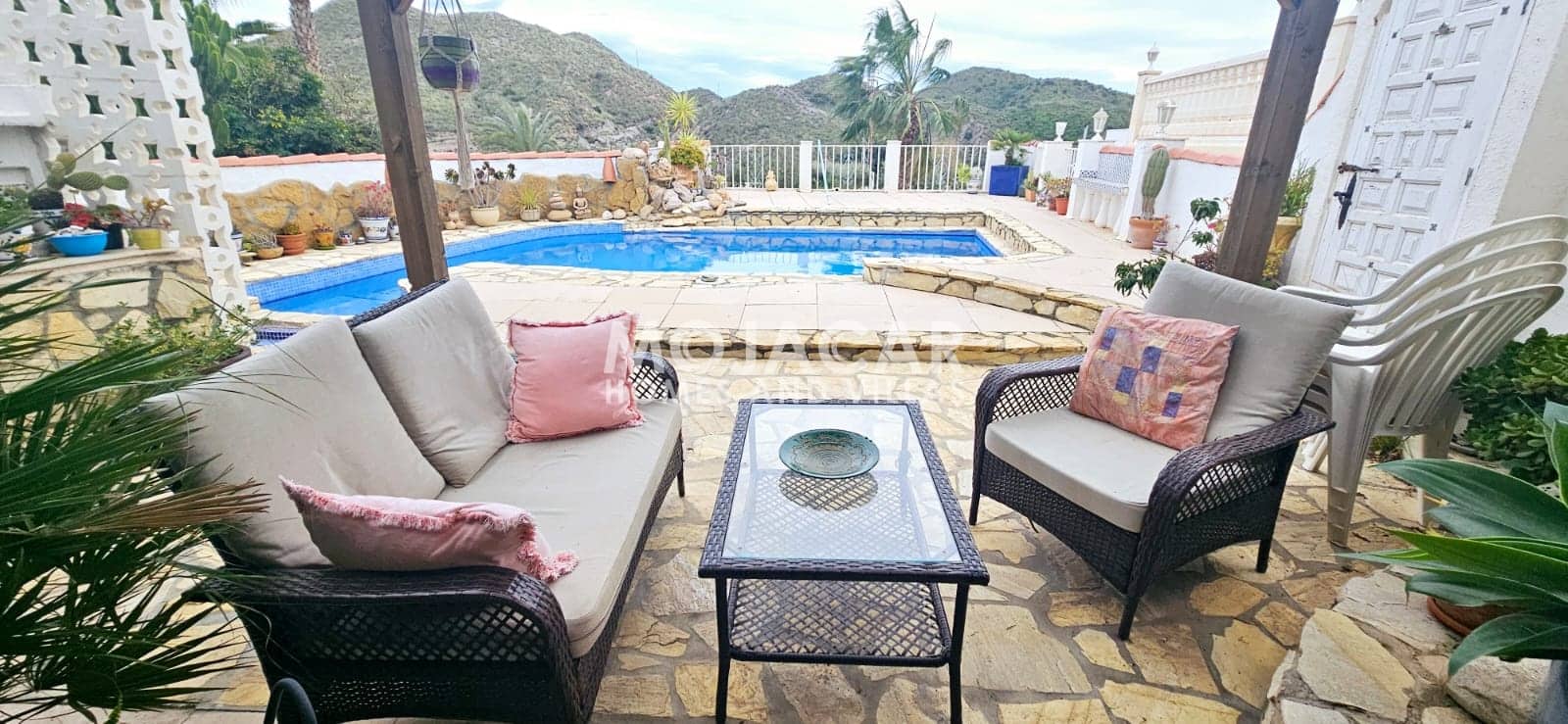 4 bedroom Villa for sale in Sopalmo with pool garage - € 349,950 (Ref: 9592137)